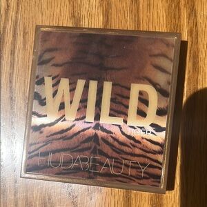 HUDA BEAUTY Wild Obsessions Tiger Eyeshadow Palette